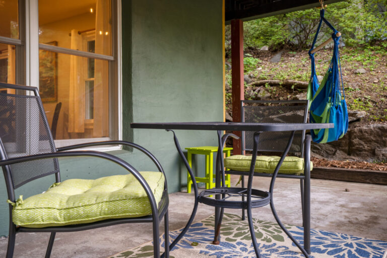 Base porch 4 768x512