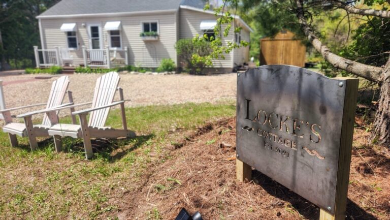 Locke's Cottage sign