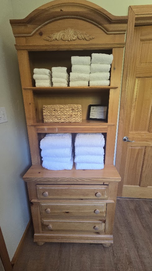 Hutch with Guest Towels