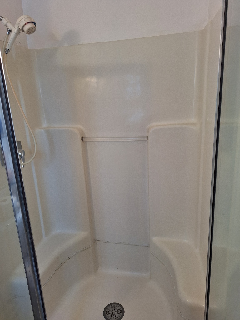 guest shower 768x1024 1